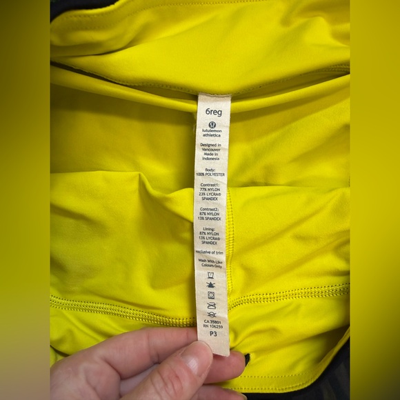 Lululemon Run: Pace Setter Skirt
(Regular) in Midnight Iris Multi / Black
Size 6 - Picture 7 of 7